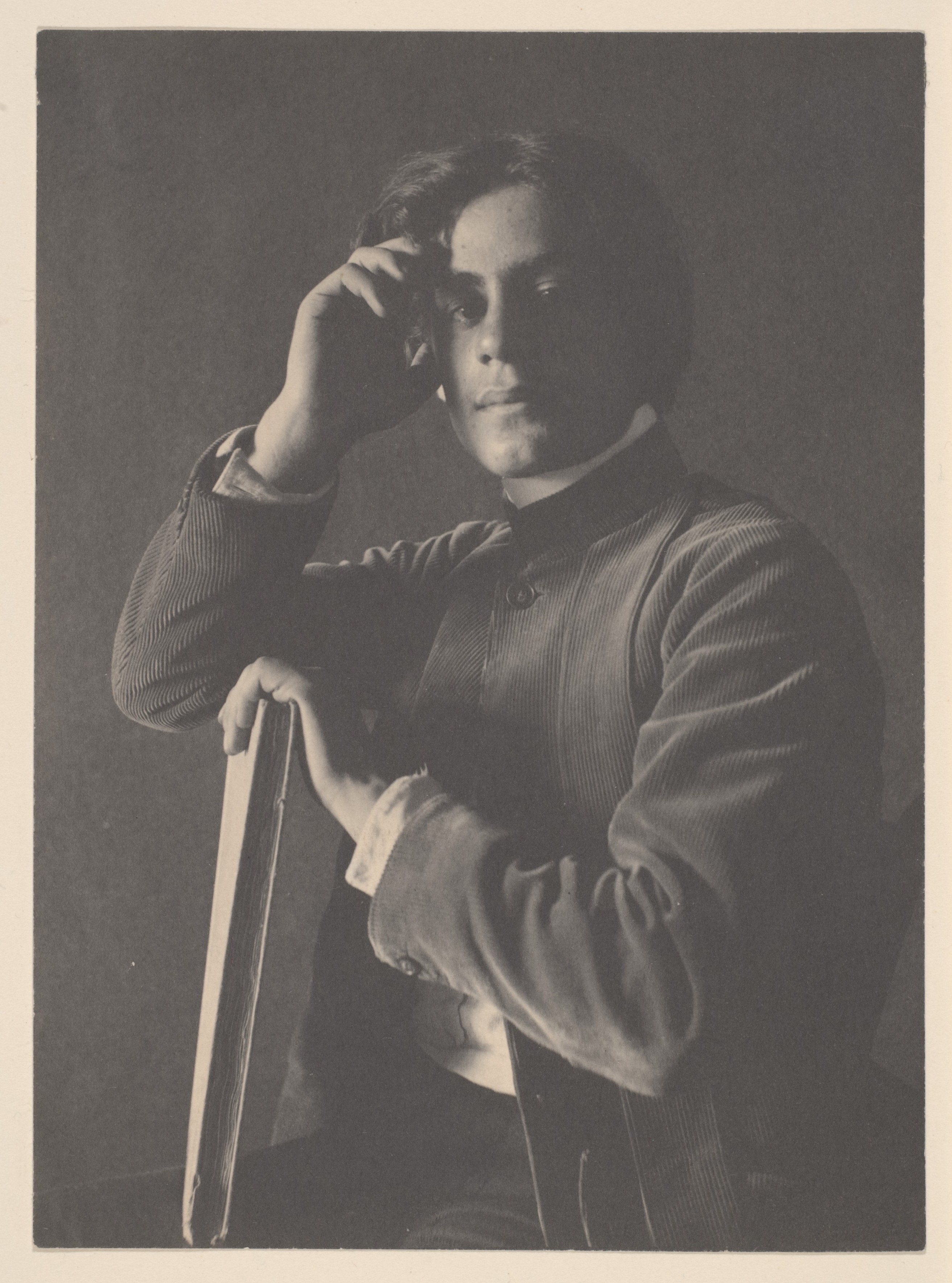 https://commons.wikimedia.org/wiki/File:Kahlil_Gibran_with_Book_MET_DP257140.jpg